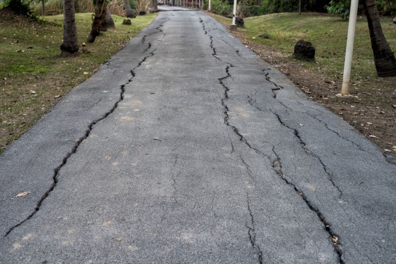 Asphalt Cracks Repair detail